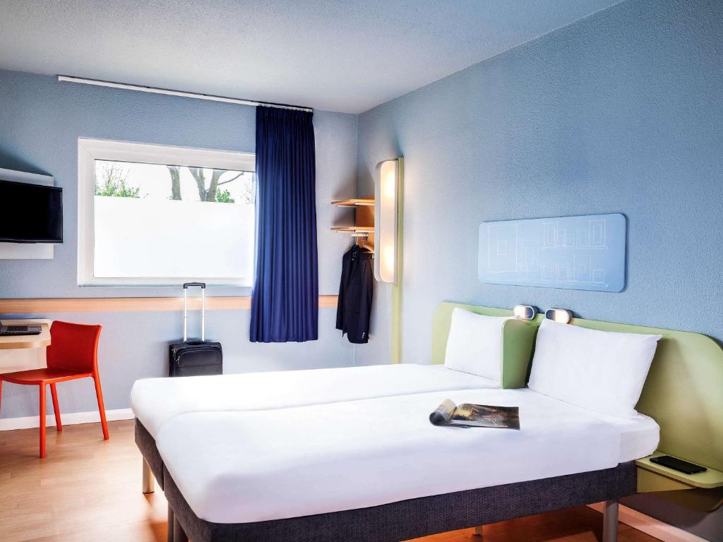 ibis budget London Barking - image 5
