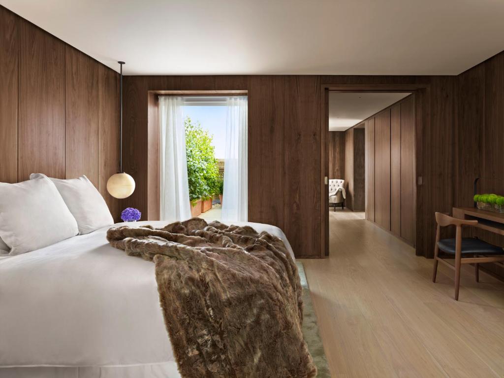 The London EDITION by Marriott - main image