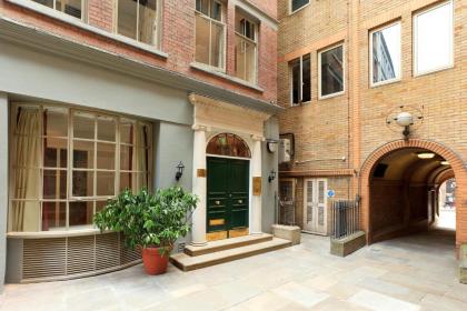 Crane Court by City2Stay - image 1