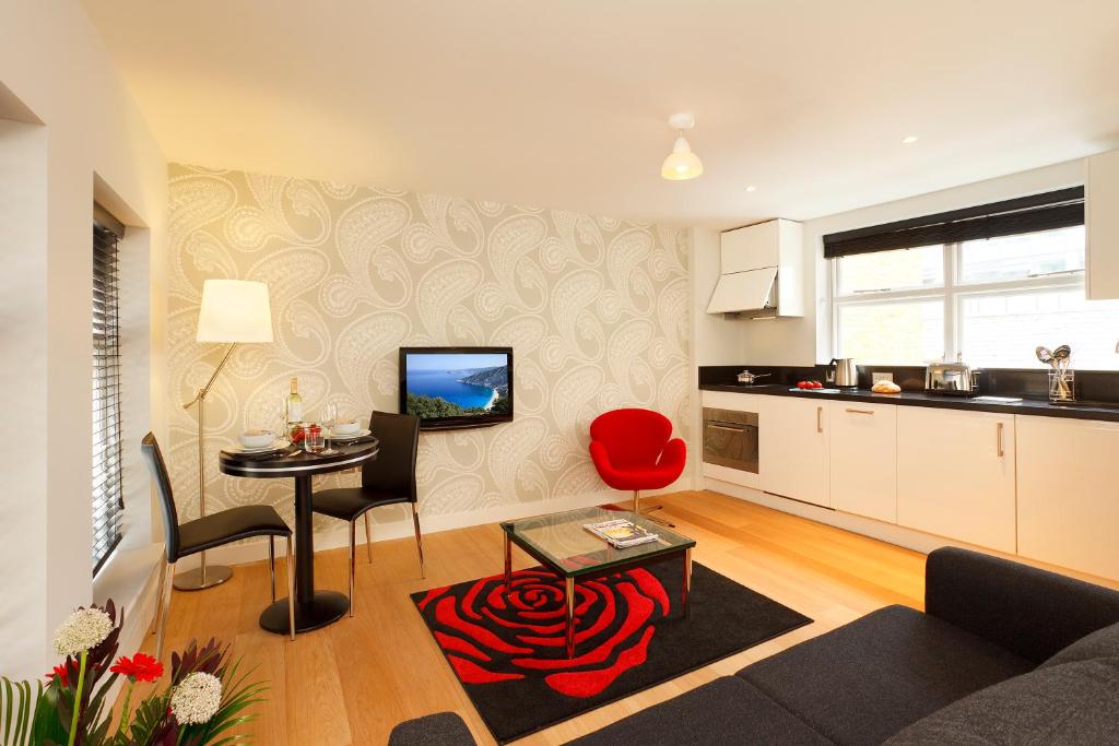 Crane Court by City2Stay - image 5