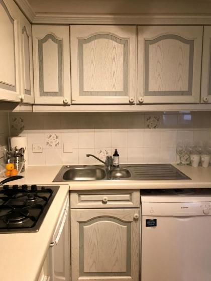 Knightsbridge House Apartment - image 22