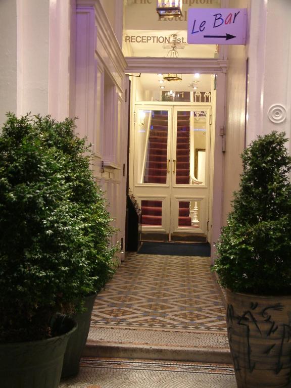 The Brompton Hotel - image 2