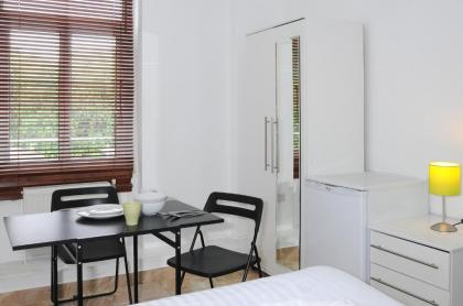Abercorn House - image 12