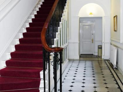 Apartment 20 Hertford Street - image 19