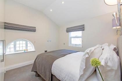 Chesham Court Knightsbridge - image 13