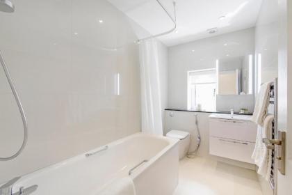 Chesham Court Knightsbridge - image 14