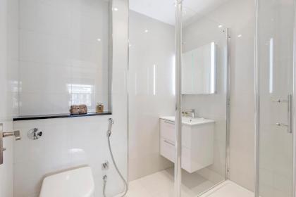 Chesham Court Knightsbridge - image 16