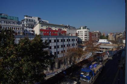 Super Nice Clerkenwell Home - image 9