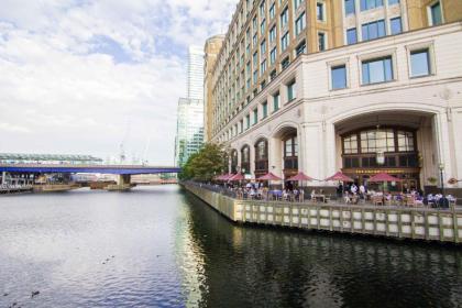 Horizon Canary Wharf Apartments - image 18