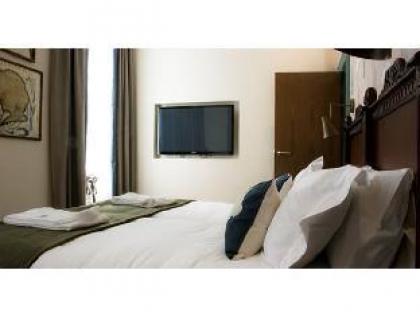 The Morton Hotel - image 2