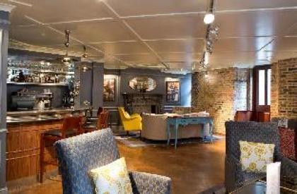 The Morton Hotel - image 8