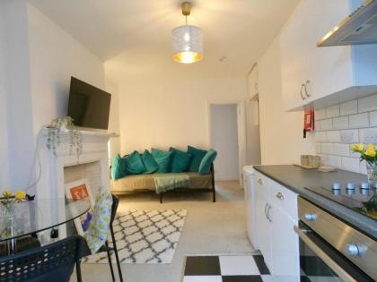 Glenmore Suites - image 14