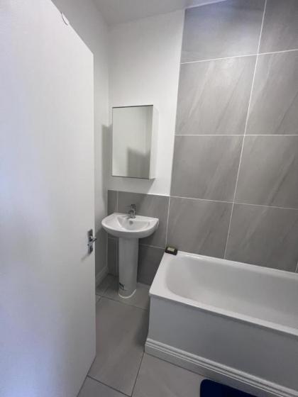 Glenmore Suites - image 19