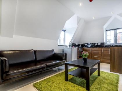 Aldgate Flats - image 3