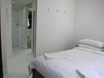 BLOOMSBURY APARTMENTS - image 16