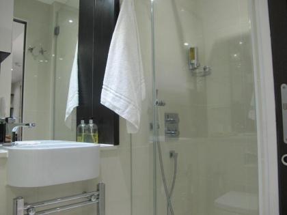 BLOOMSBURY APARTMENTS - image 4