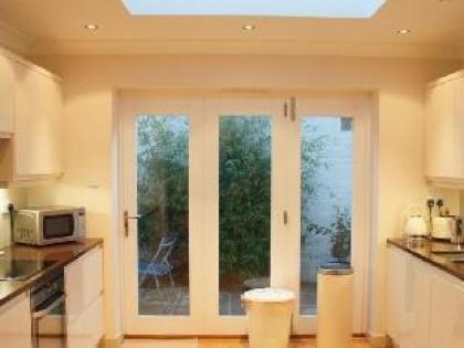 A Home To Rent at Chelsea - The Family Apartment - image 12