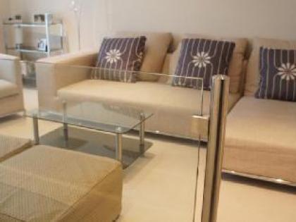 A Home To Rent at Chelsea - The Family Apartment - image 13