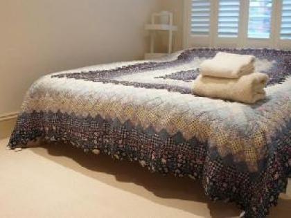 A Home To Rent at Chelsea - The Family Apartment - image 14