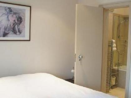 A Home To Rent at Chelsea - The Family Apartment - image 17