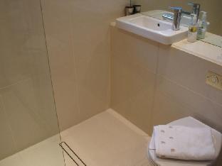 A Home To Rent at Chelsea - The Family Apartment - image 3