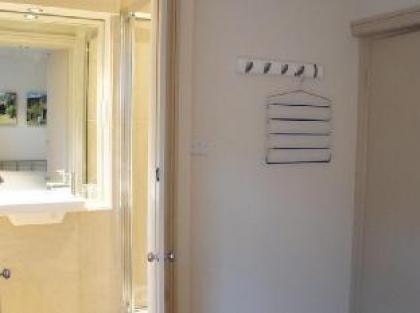 A Home To Rent at Chelsea - The Family Apartment - image 6