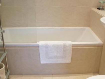A Home To Rent at Chelsea - The Family Apartment - image 7