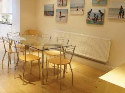 A Home To Rent at Chelsea - The Family Apartment - image 8