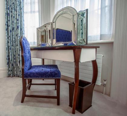 The Apartments by The Sloane Club - image 14