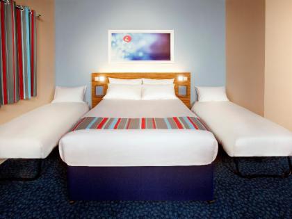Travelodge Staines - image 10