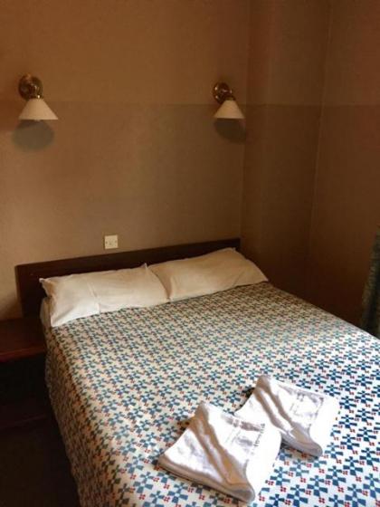 Four Stars Hotel - image 2