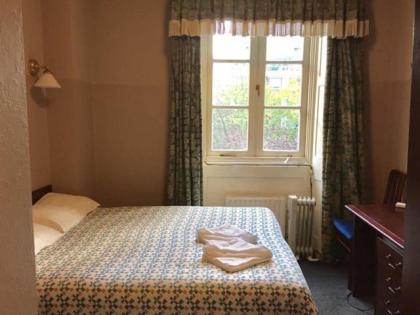 Four Stars Hotel - image 6