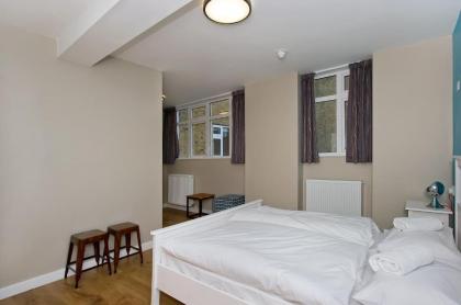 Wombat's City Hostel London - image 2