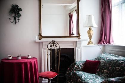 Dawson Place Juliette's Bed and Breakfast - image 16