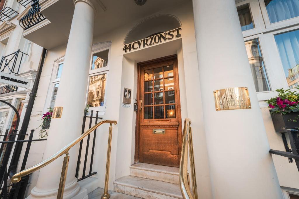 44 Curzon Street by Mansley - main image