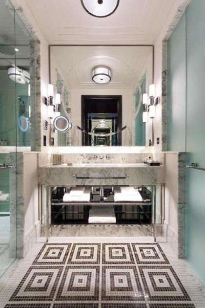 The Beaumont Hotel - image 2