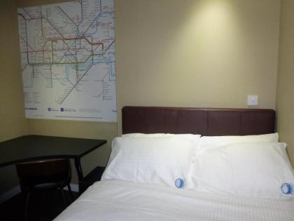 Real Dreams Hotel - image 8