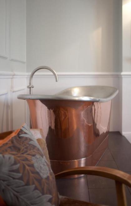 The Warrington Hotel - image 11