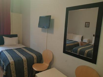 Anwar House - image 13