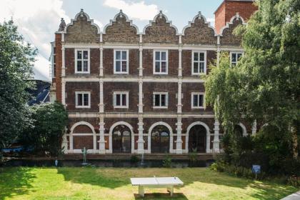 Safestay London Kensington Holland Park - image 4