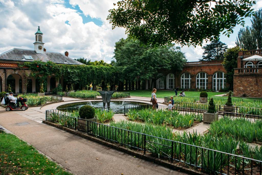 Safestay London Kensington Holland Park - image 6