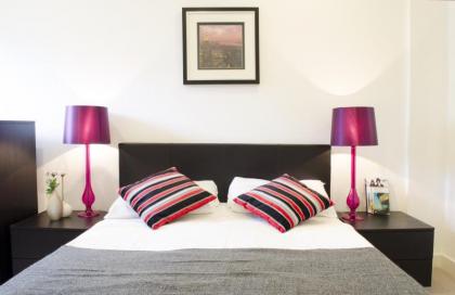 Old Street City Apartments - image 1