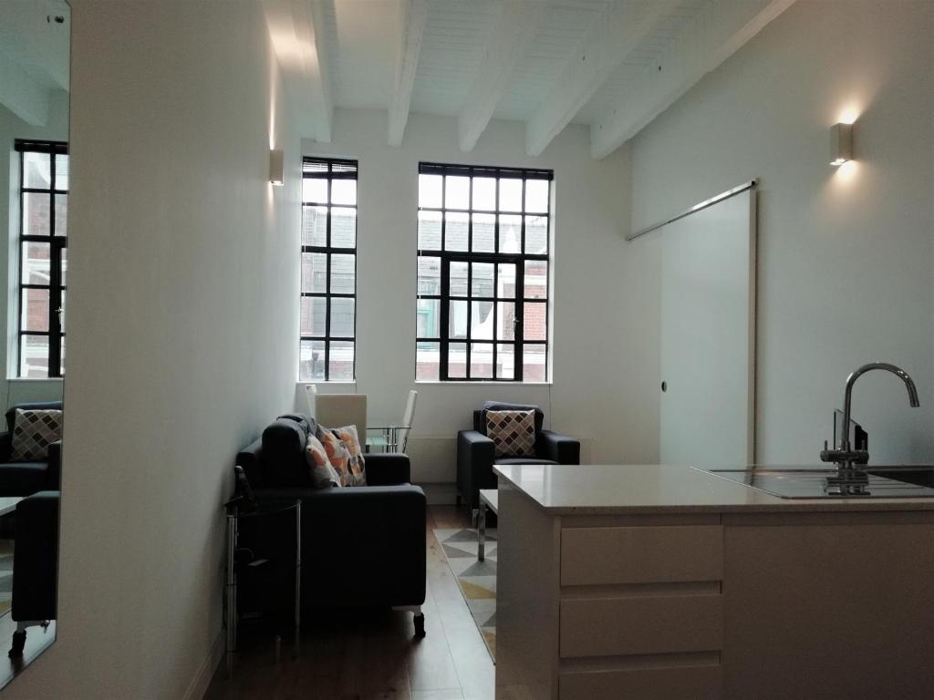 Leather Lane Serviced Apartments - main image