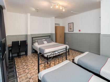 OYO Kings Hotel - image 15