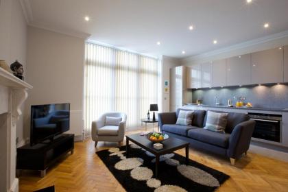 Barons Court Queens Club by Viridian Apartments - image 9