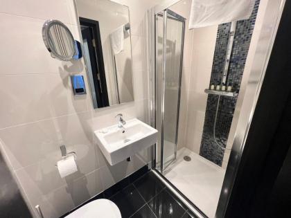 Great St Helen Hotel - image 29