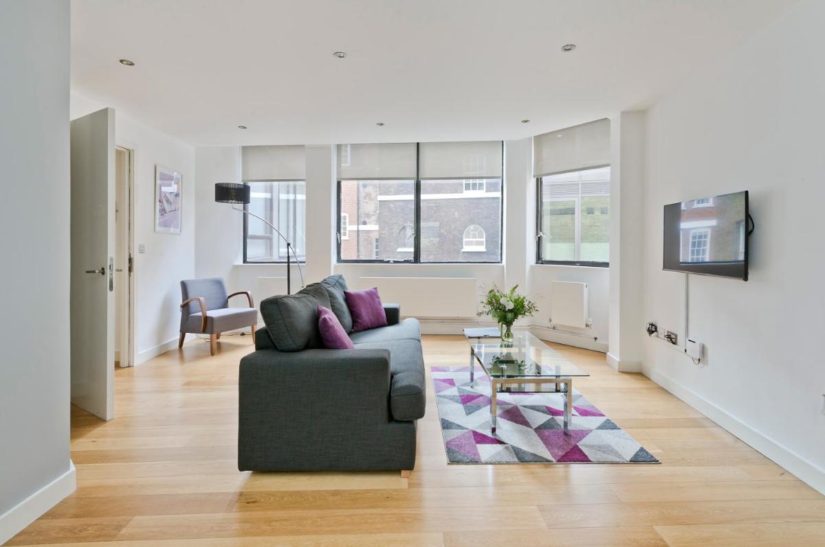 Red Lion Court by City2Stay - main image
