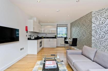Red Lion Court by City2Stay - image 12