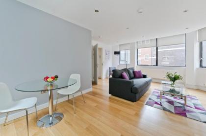 Red Lion Court by City2Stay - image 2