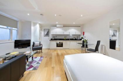 Red Lion Court by City2Stay - image 9